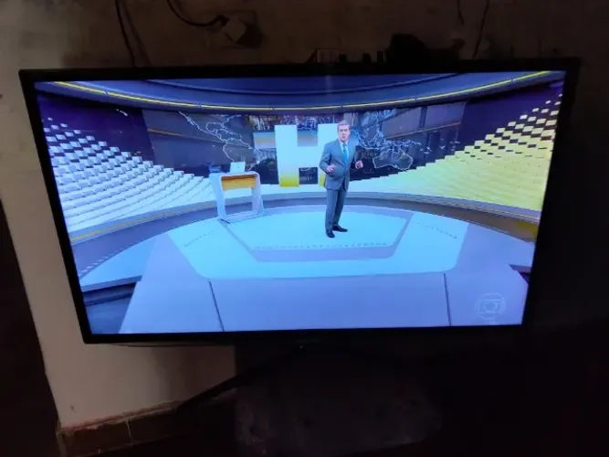 TV SAMSUNG SMARTV 42 POL.