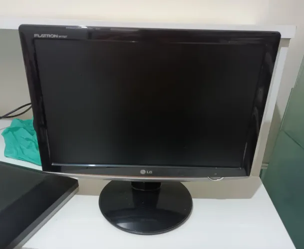 Monitor computador LG (não fica ligado)