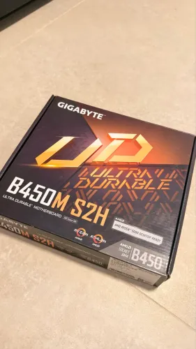 Placa Mãe Novíssima Na Caixa. 