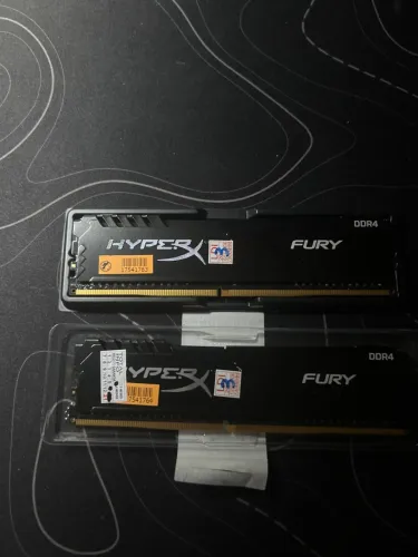 2 Memórias RAM 2x4gb DDR4-2400