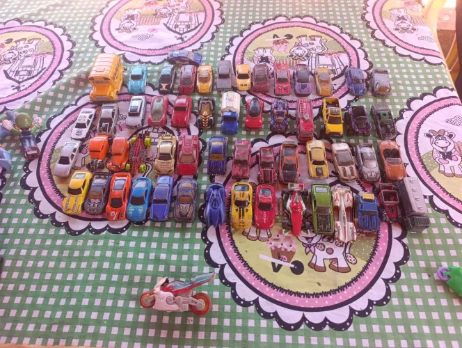Carrinho original da hot Wheels para coleção
