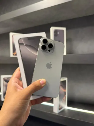  iPhone 16 Pro Max ? 256GB