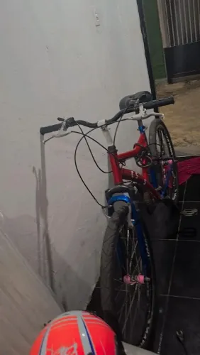 Vendo essa bicicleta logo aviso não tem documento