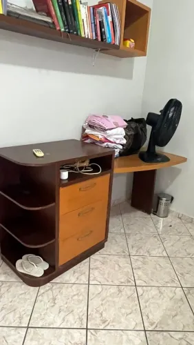 Vende-se mesa de estudo 
