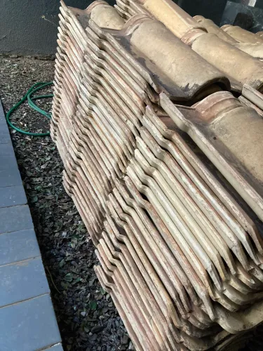 Telha Americana de cerâmica branca