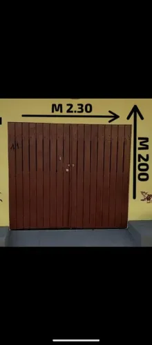 Portão de madeira