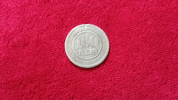 Moeda antiga de 100 réis de 1896