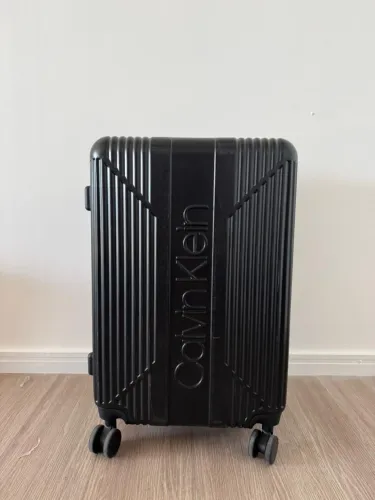 Mala Calvin Klein Original 23kg Rígida Expansível 4 Rodas 360? Preta - Excelente Estado