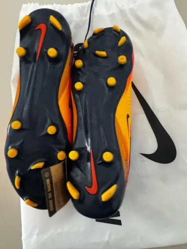 Chuteira Nike campo