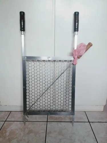 Conjuntos Grelha grade para churrasco aço inox 40x45 e Garfo atiçador de brasa em inox