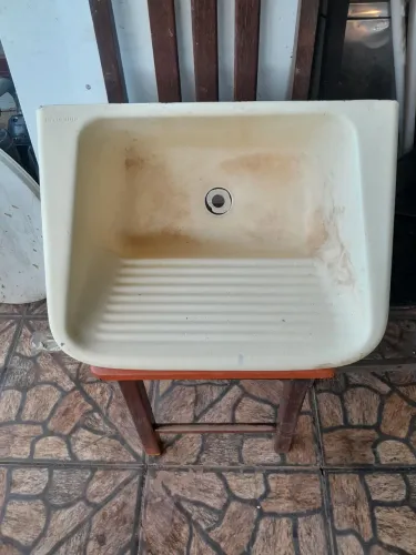 Vende-se esse tank
