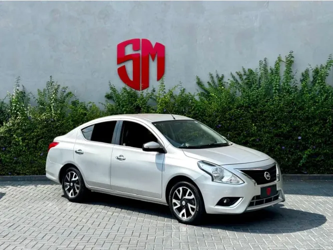 Nissan Versa SL 1.6 16V Flex Fuel 4P Mec. 2017