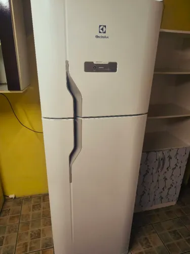 Vende-se geladeira Electrolux