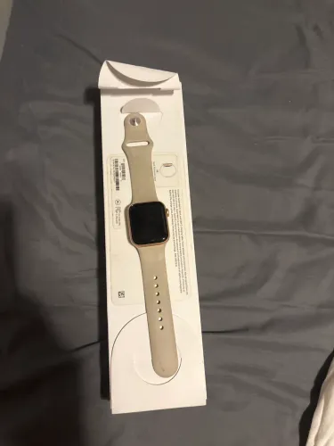 Apple Watch SE Gold em Alumínio 40mm