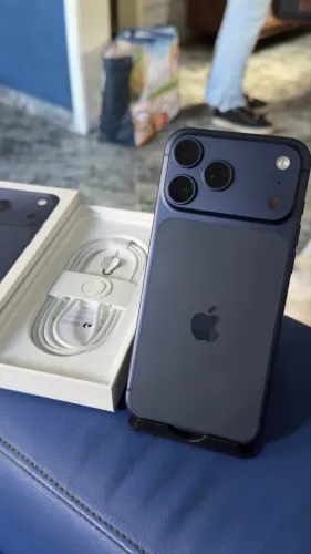 iPhone 17 Pro Max - 256GB - Azul