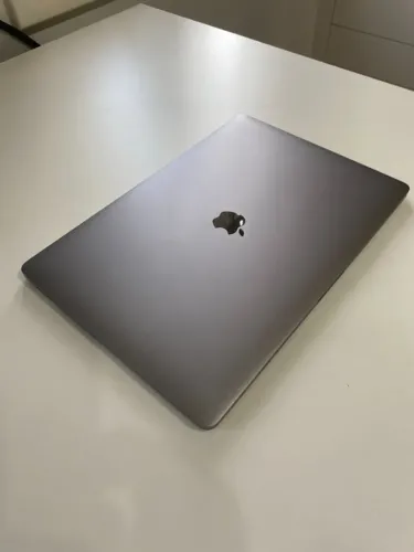 MacBook Pro 15" 16GB 512GB