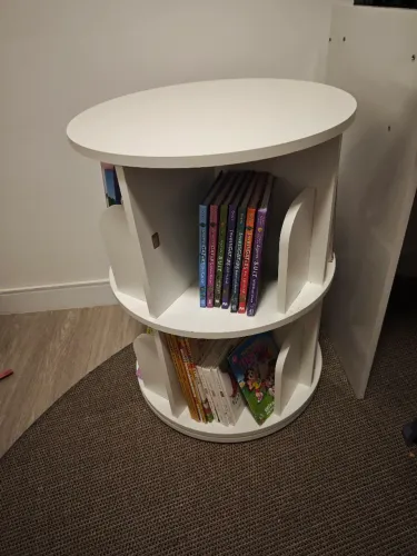 Estante de livros giratória 