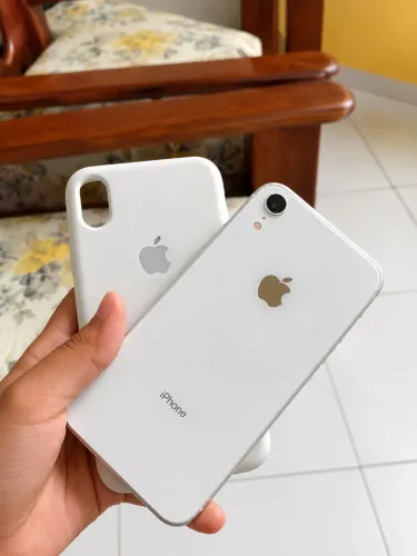 IPHONE XR 64GB