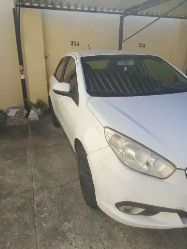 Fiat Grand Siena Tetrafuel 1.4 EVO F. Flex 8V 2014
