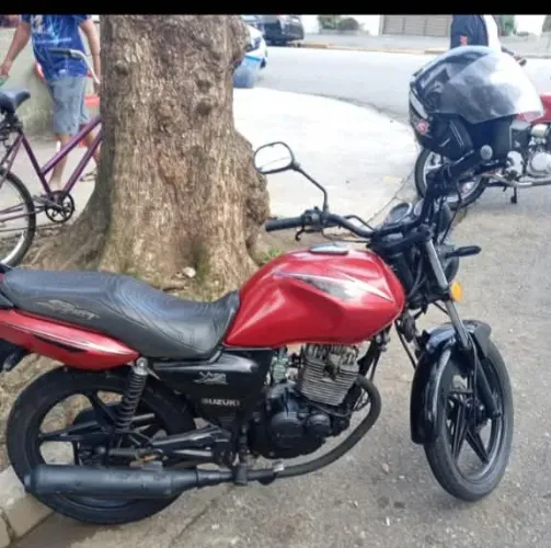 Vendo uma sizuki yes 125 ano 2008