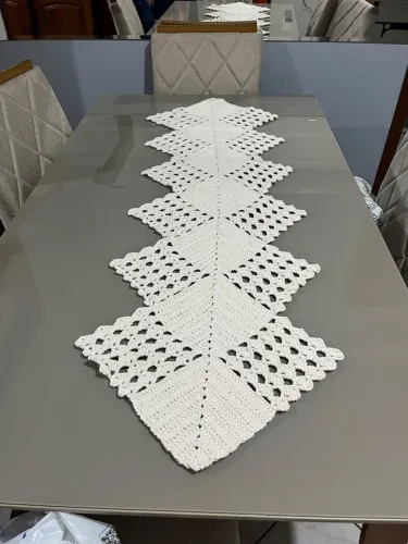 Trilho de mesa crochê