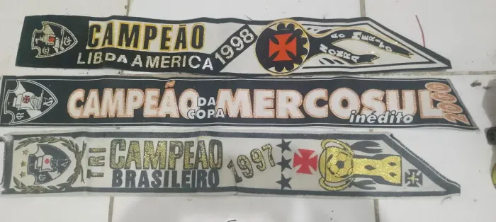 Faixa Vasco da Gama Campeão da Taça Libertadores 1998, Mercosul 2000 e Brasileiro 1997