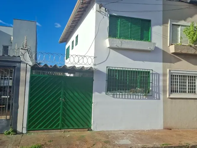 Vila Mariana | Sobrado Reformado com 2 Dormitórios, 2 banheiros e 2 Vagas | Financie 100%