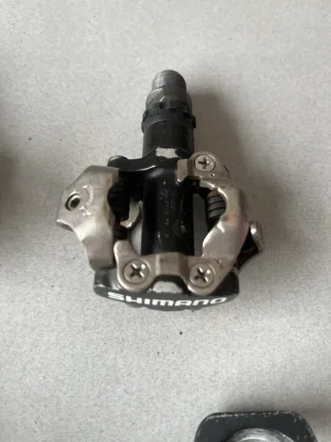 Pedal de MTB (Shimano) e Speed (Wellgo)