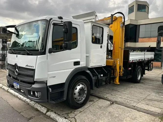 Mb Atego 1719 Ano 2025 Munk + Carroceria + Cabine Auxiliar