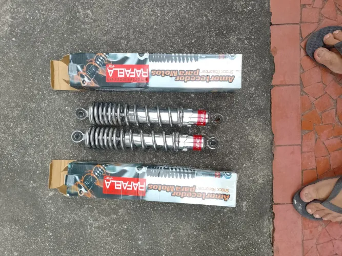 Vendo amortecedor da CB 500 , pouco uso 300,00 reais 