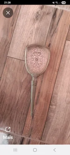 Escova de cabelo antigo