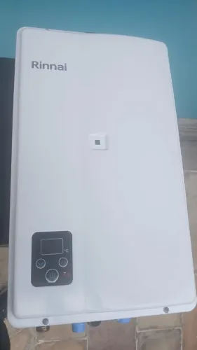 Aquecedor de piscina Rinnai Novo na Caixa