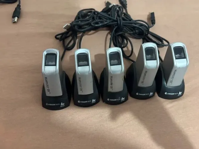 5 leitores biometrico nitgen(DE 450 PARA 300)
