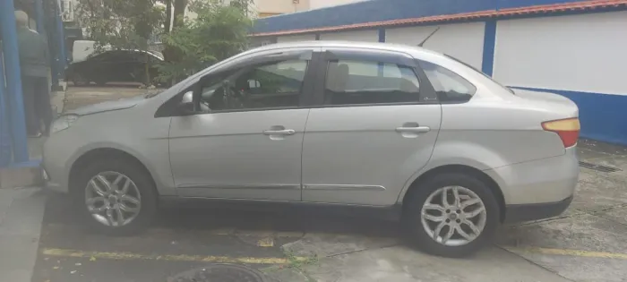 Fiat Grand Siena Essence Dual. 1.6 Flex 16V 2015