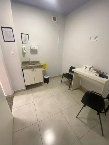 Vende- se Drogaria completa $ 120.000,00