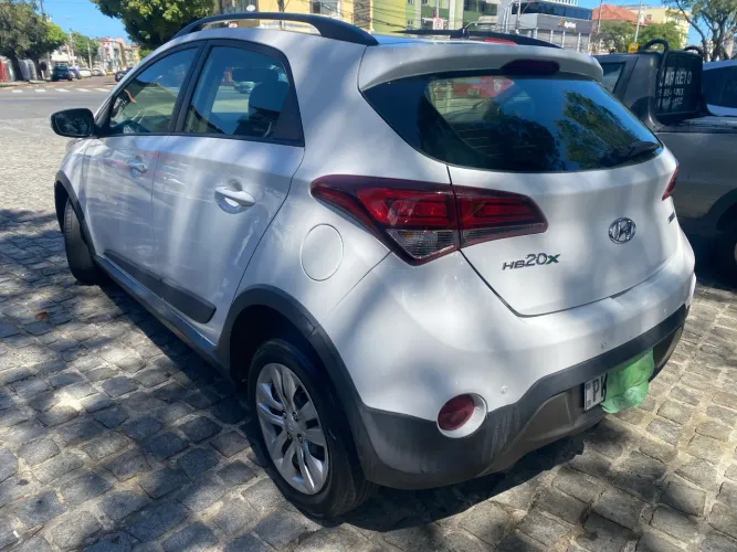 Hyundai HB20X Premium 1.6 Flex 16V Aut. 2017