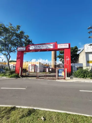 Oportunidade de Locação  Amplo Imóvel Comercial no Imbuí