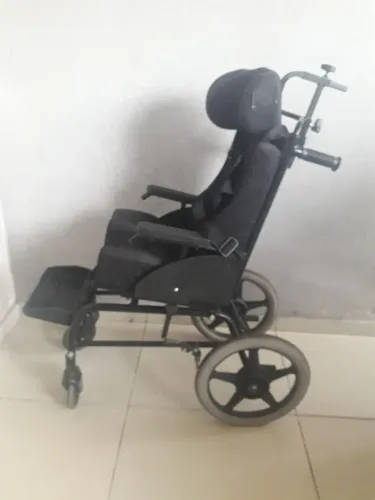 Cadeira de Rodas usada 