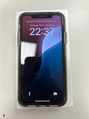 iPhone XR 64GB Preto - Caixa, Manual, cabo e carregador.