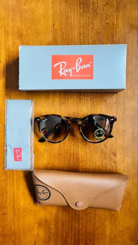 Óculos Ray Ban RB2180 - Savana com Case