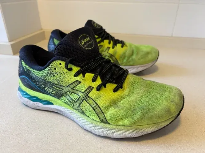 Tênis Asics Gel Nimbus 23 Hazard Green - Tam. 45 (12.5 Us)