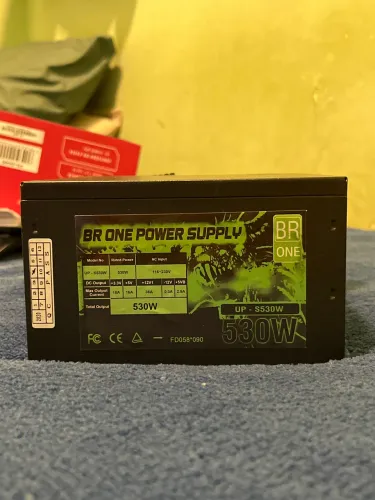 Fonte para computador gamer.