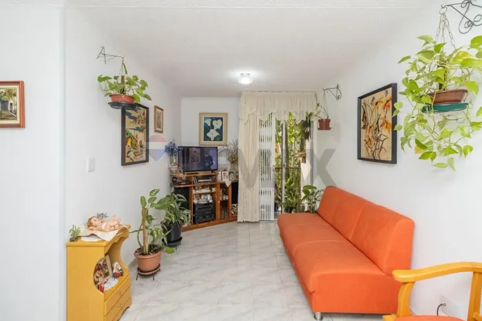 Apto à venda no Condomínio Parque Residencial Santa Mônica 2 dormitórios, 1 vaga