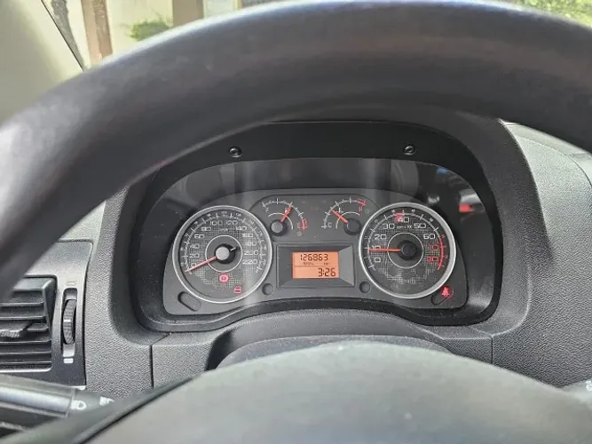 Fiat Idea Attractive 1.4 Fire Flex 8V 5P 2011