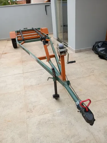 Carretinha para barco, de até 6 metros