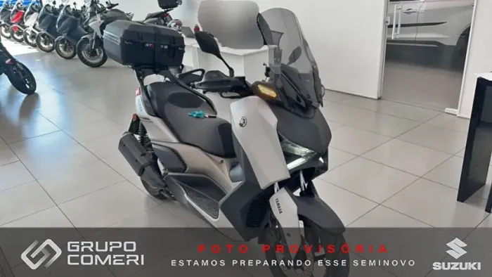 YAMAHA XMAX 250 CONNECTED