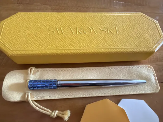 Caneta Swarovski Lucent Azul Original e Nova - Coleção Atual