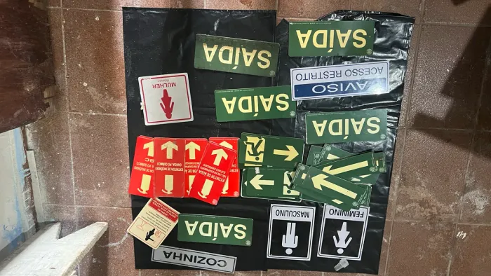 Placas de sinalização 