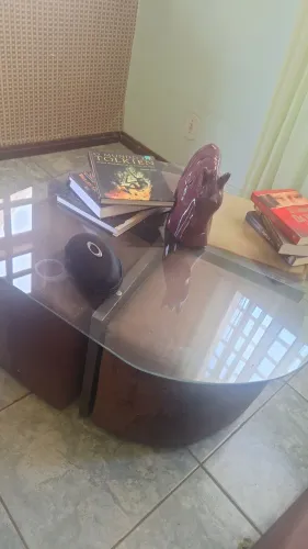 Mesa de centro com pufs