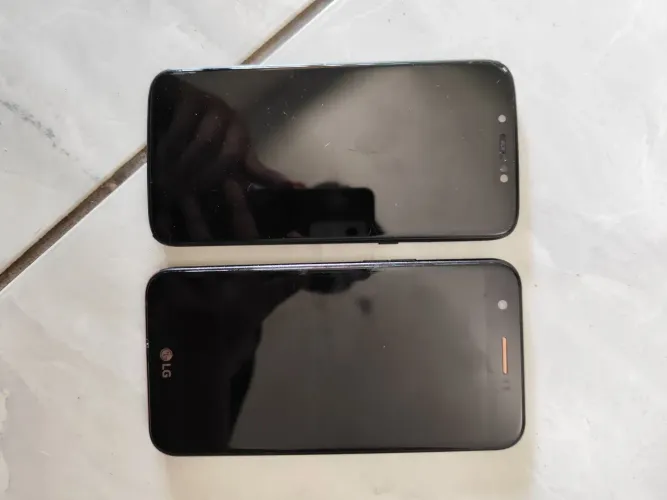 Moto 7e play e LG k10